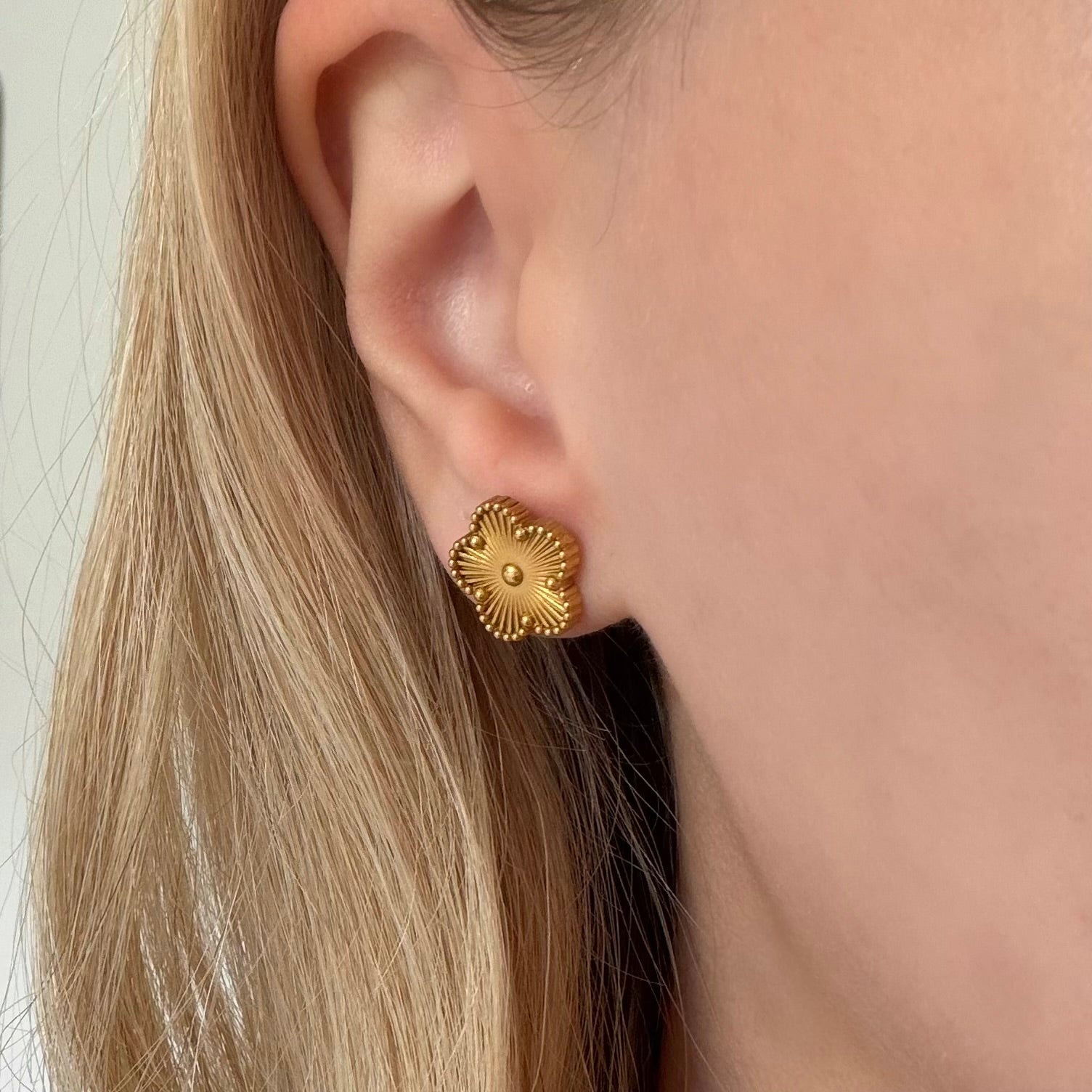 Lucky Bloom Stud Earrings - EVRYJEWELS