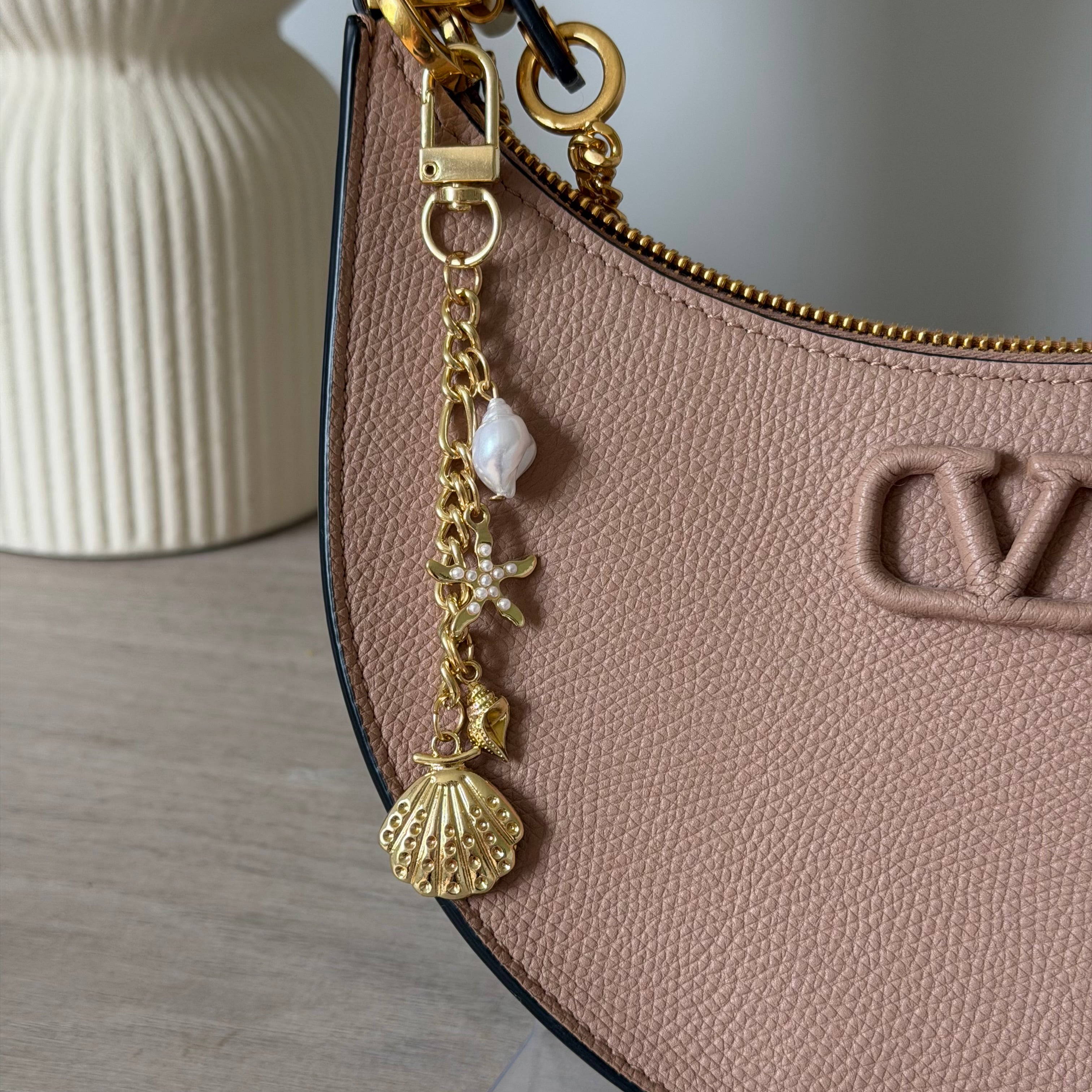 That Beach Girl Bag Charm - EVRYJEWELS