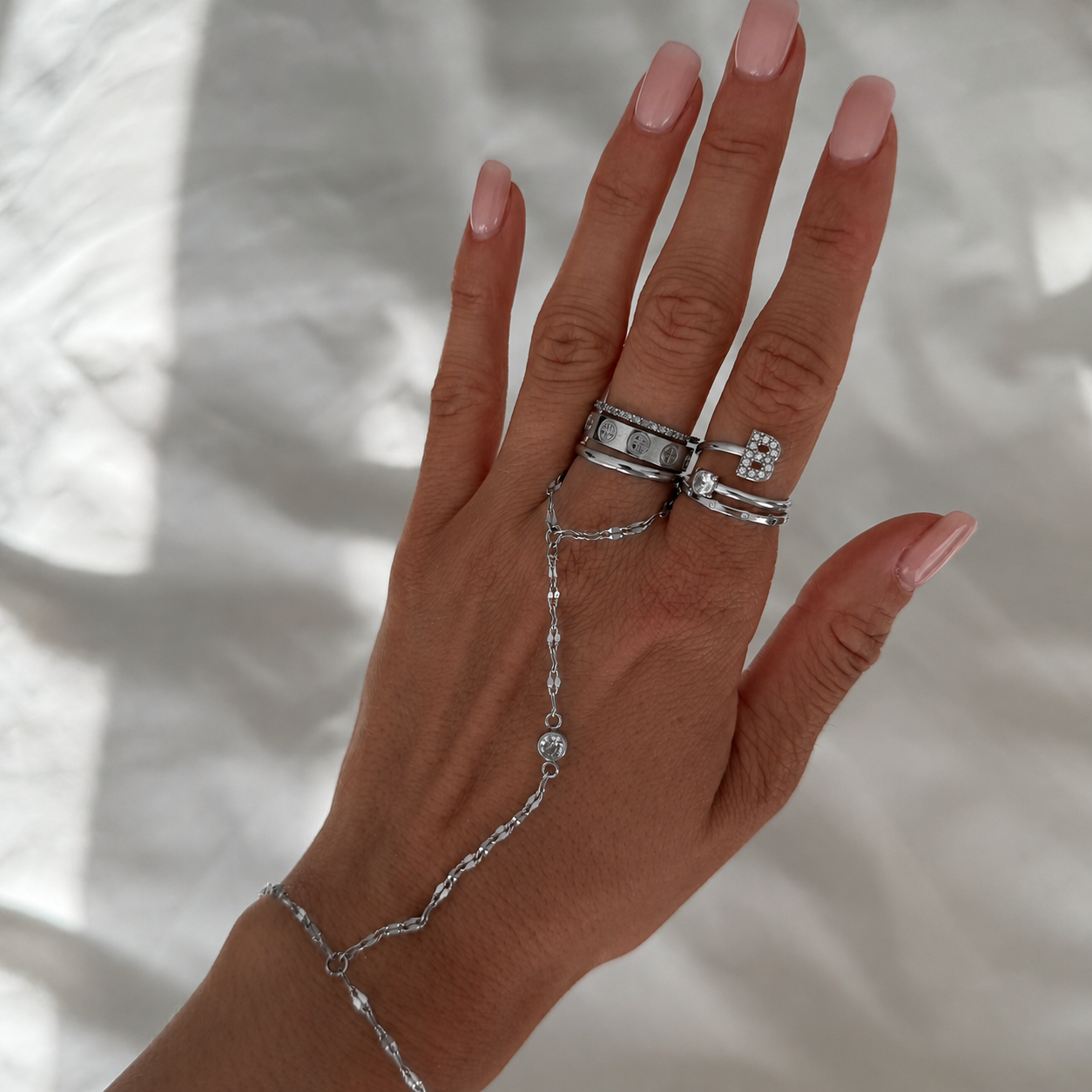 Viral Hand Chains: Anti Tarnish Waterproof - EVRYJEWELS