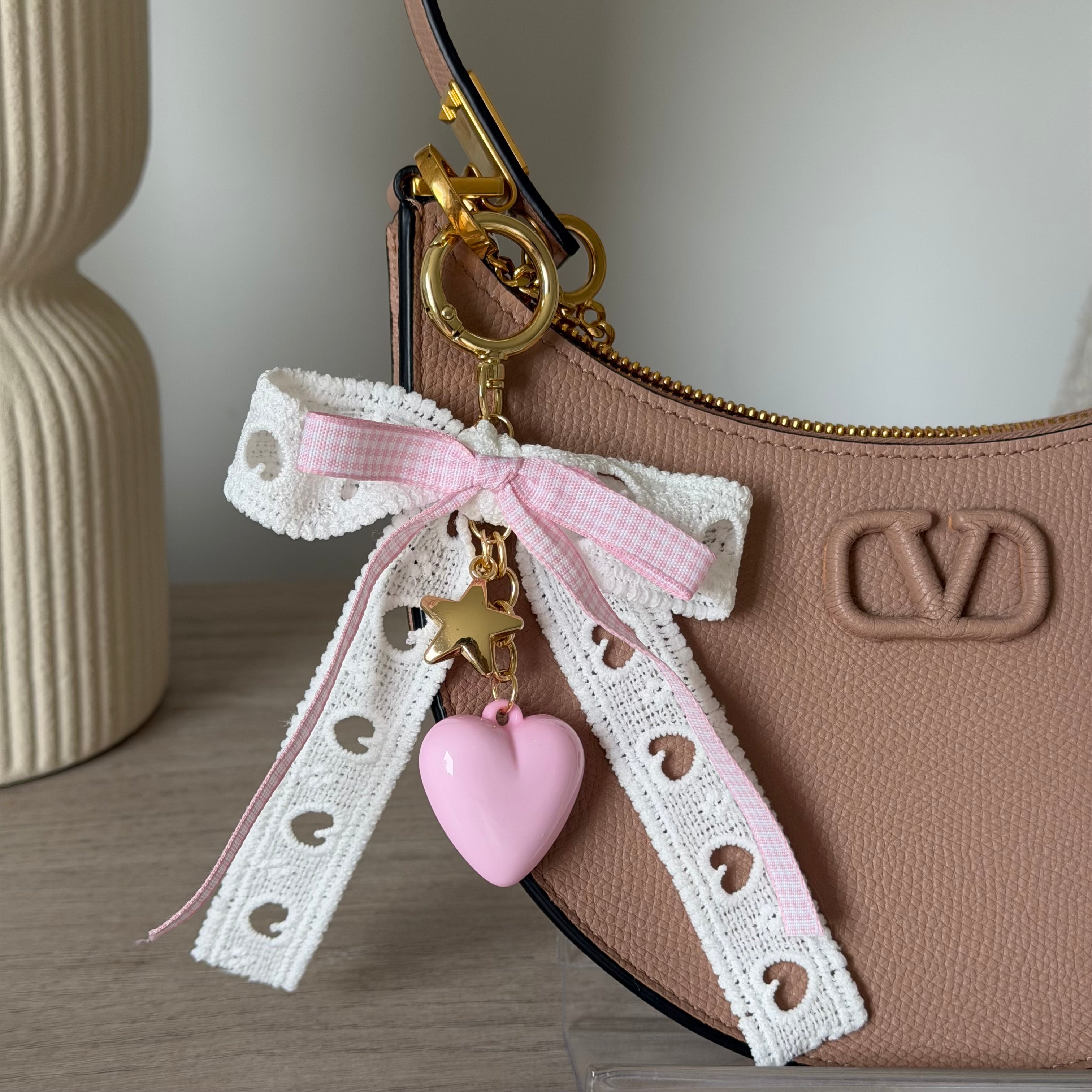 Take a Bow Bag Charm - EVRYJEWELS
