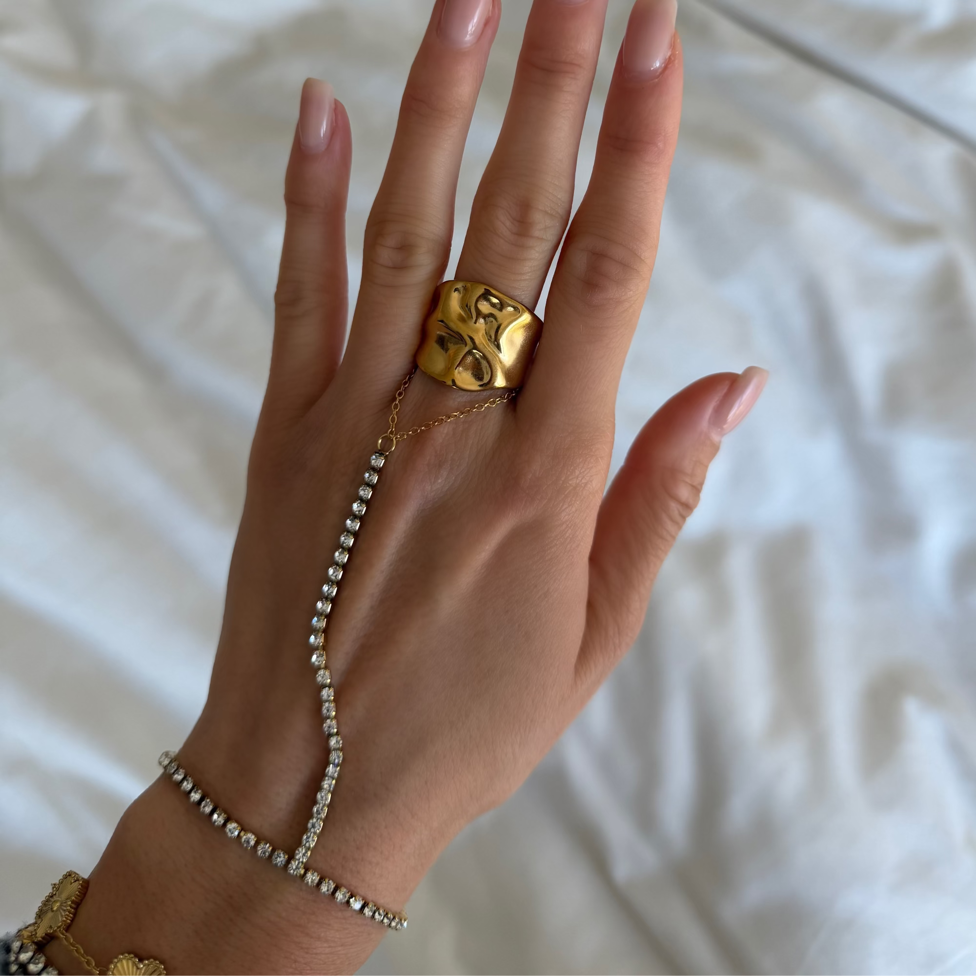 Icy Tennis Hand Chain - EVRYJEWELS