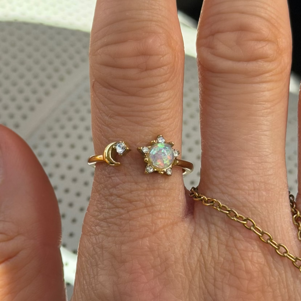 Moonkiss Ring - EVRYJEWELS