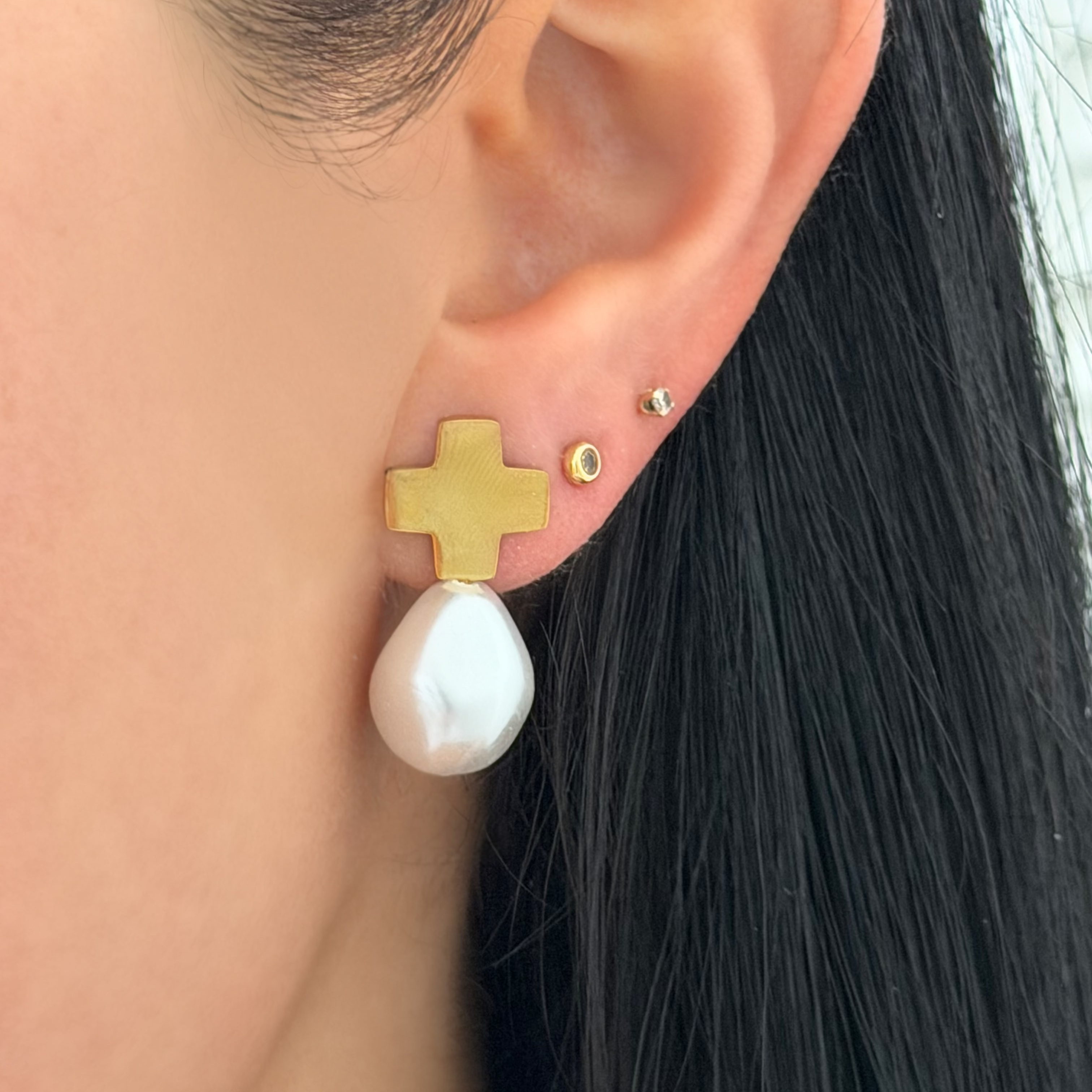 Gracie Pearl Earrings