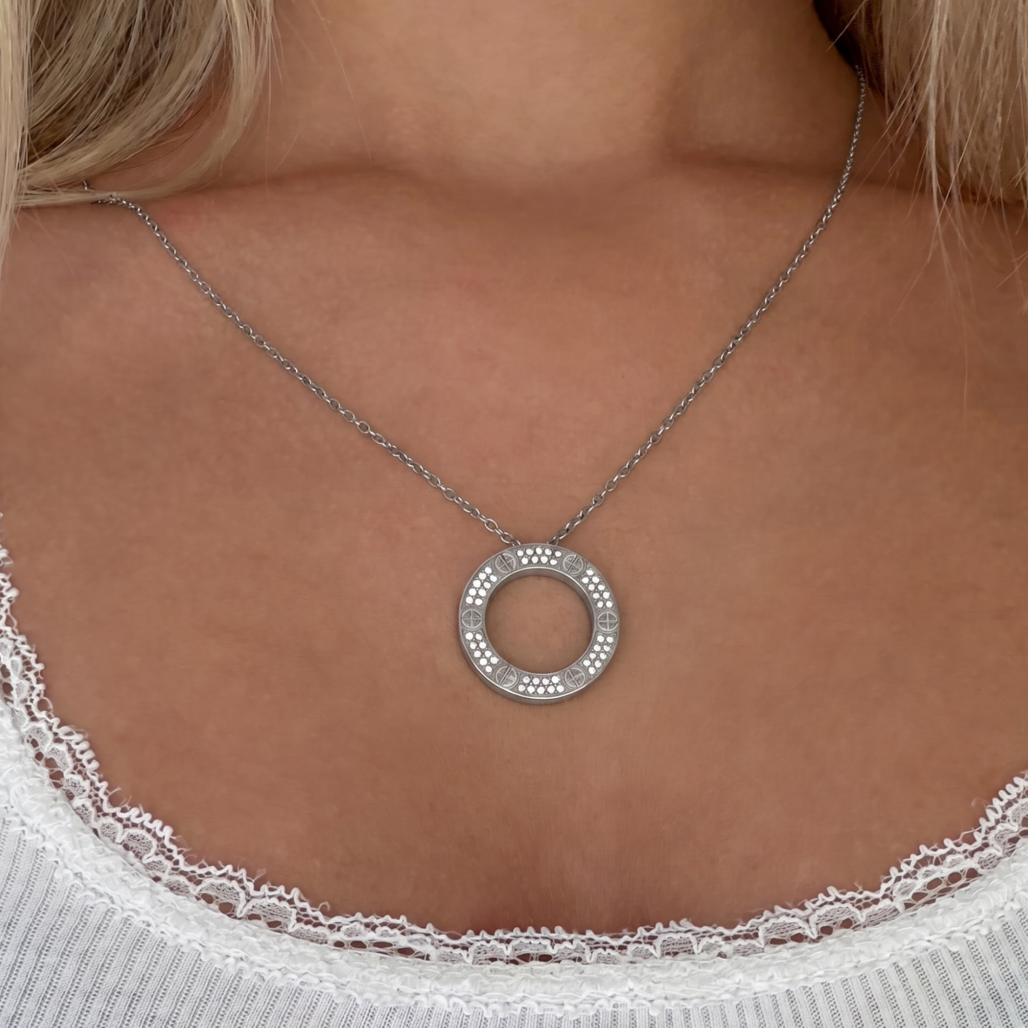 Linked Babe Necklace - EVRYJEWELS
