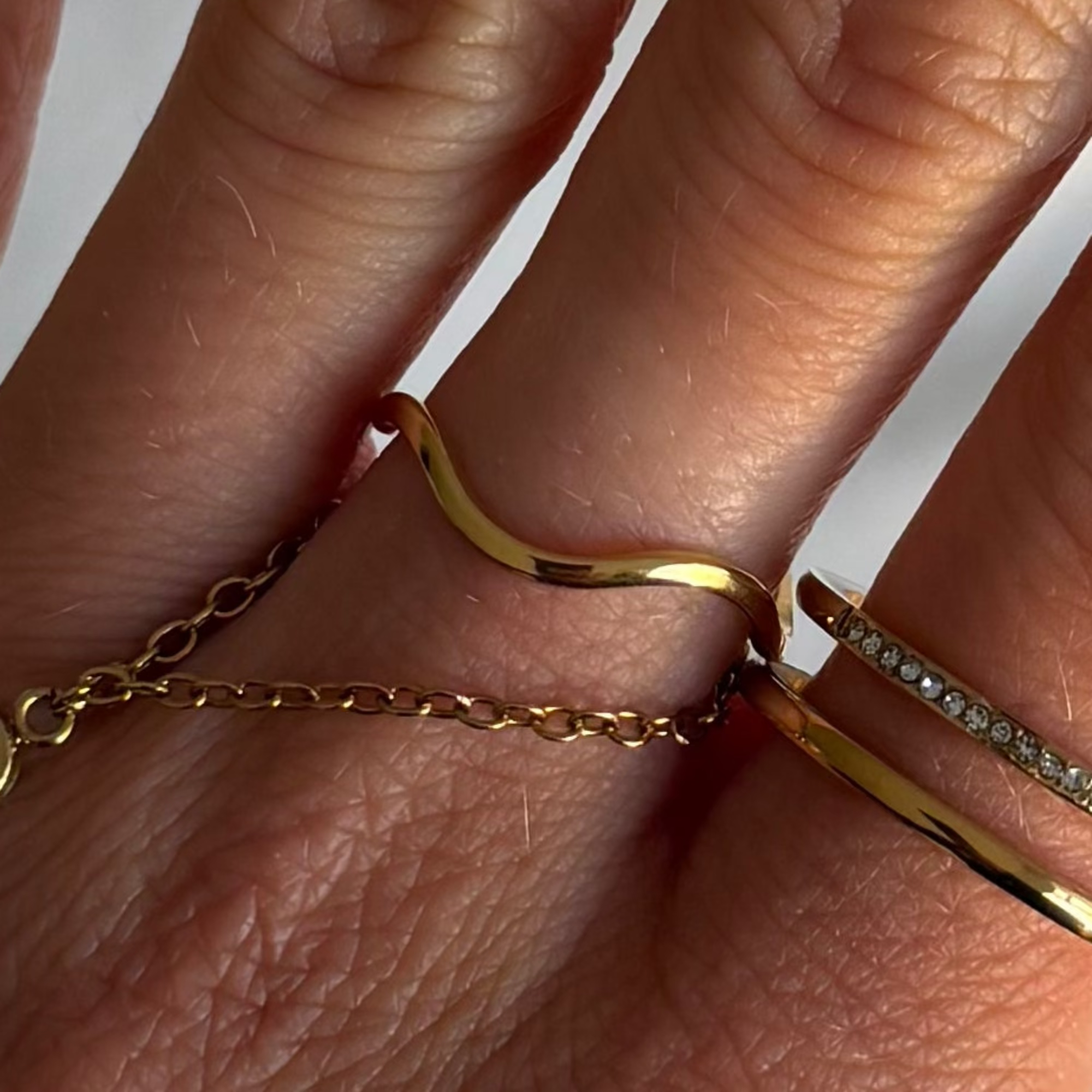 Daydream Wave Pinky Ring