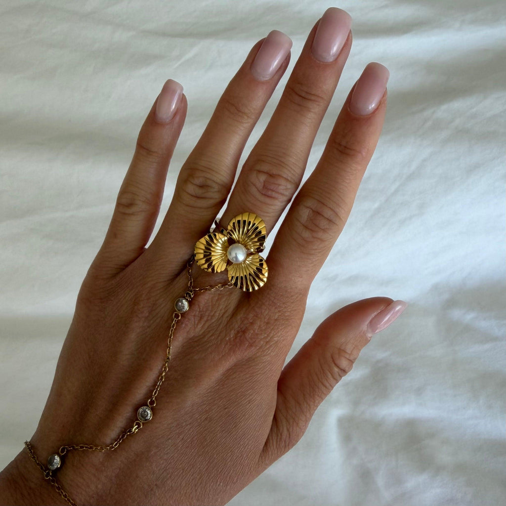 Flirty Bloom Ring - EVRYJEWELS