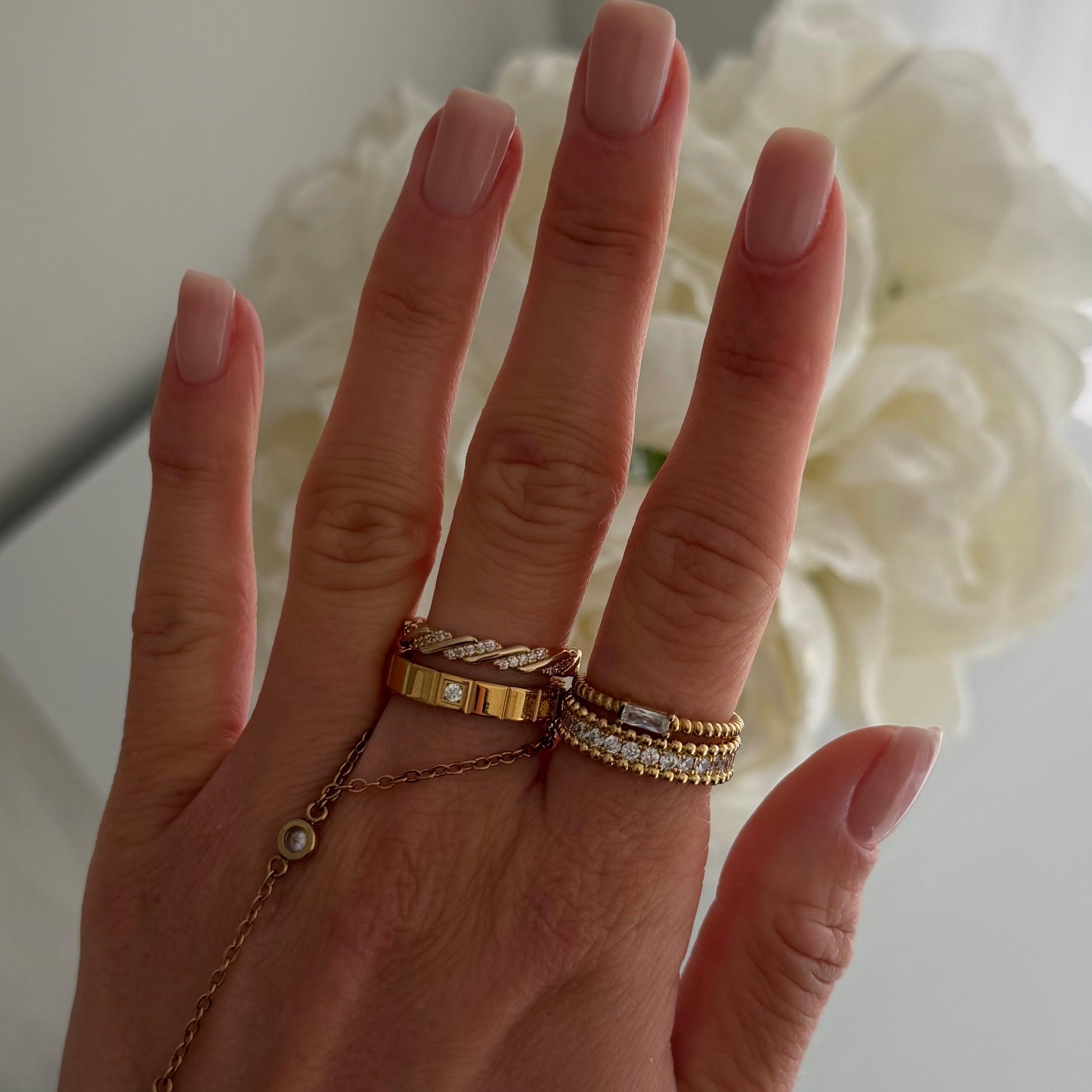 Naya Ring