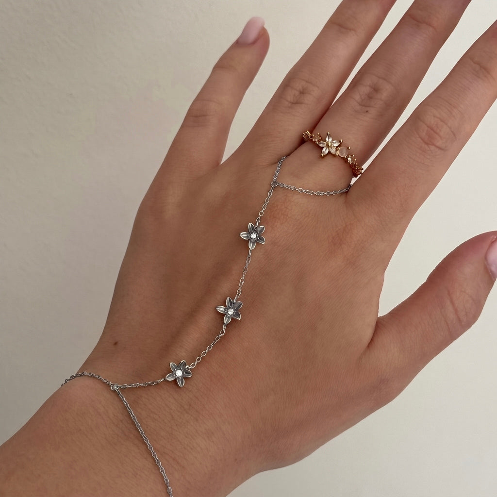 Summer Babe Hand Chain - EVRYJEWELS